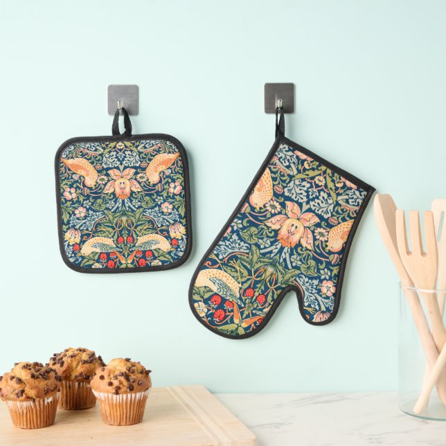 Wiilliam Morris "Strawberry Thief" Oven Mitt & Pot Holder Set (Insitu(Hanging))