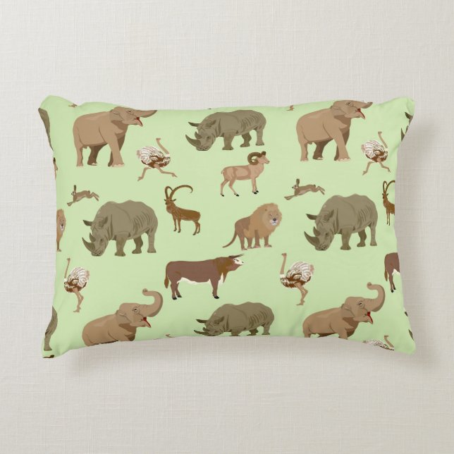 Wild animals decorative cushion (Front)
