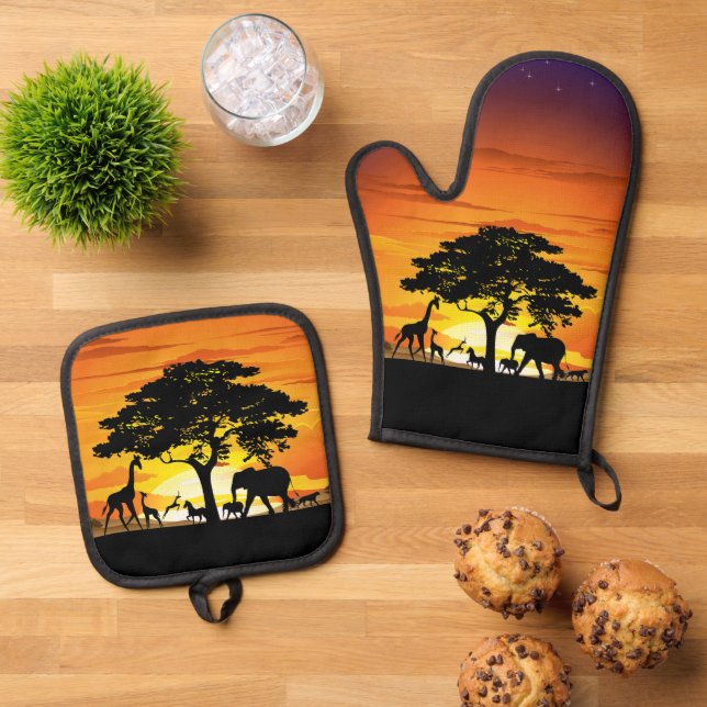 Wild Animals on African Savanna Sunset Oven Mitt & Pot Holder Set (Top Down)