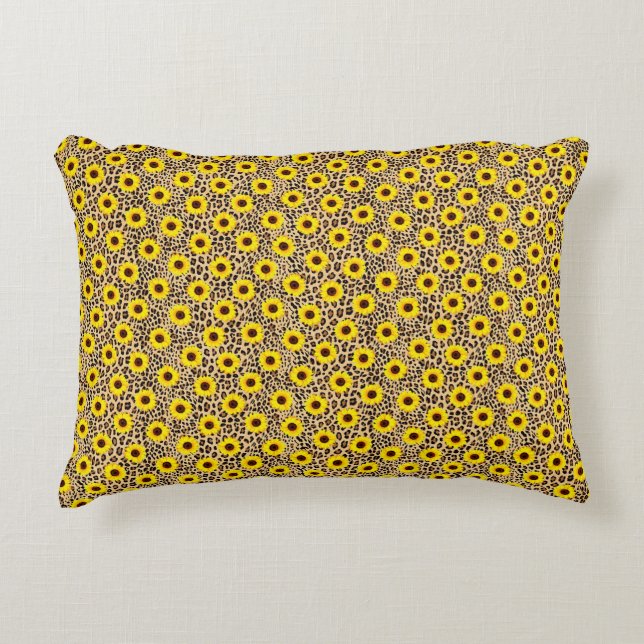 Wild Cheetah Leopard Print Accent  Decorative Cushion (Front)
