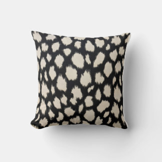 Wild Chic Leopard Pattern Pillow