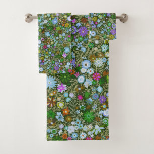 Wild Green Field Blooms Bath Towel Set
