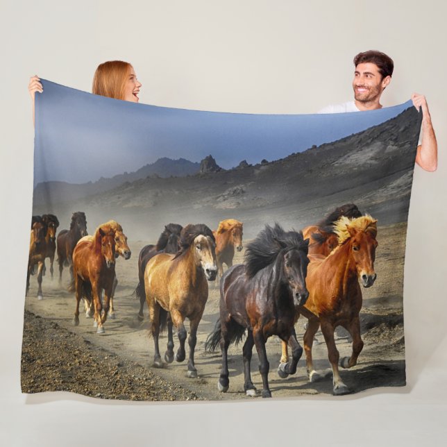 WILD HORSES FLEECE BLANKET (In Situ)