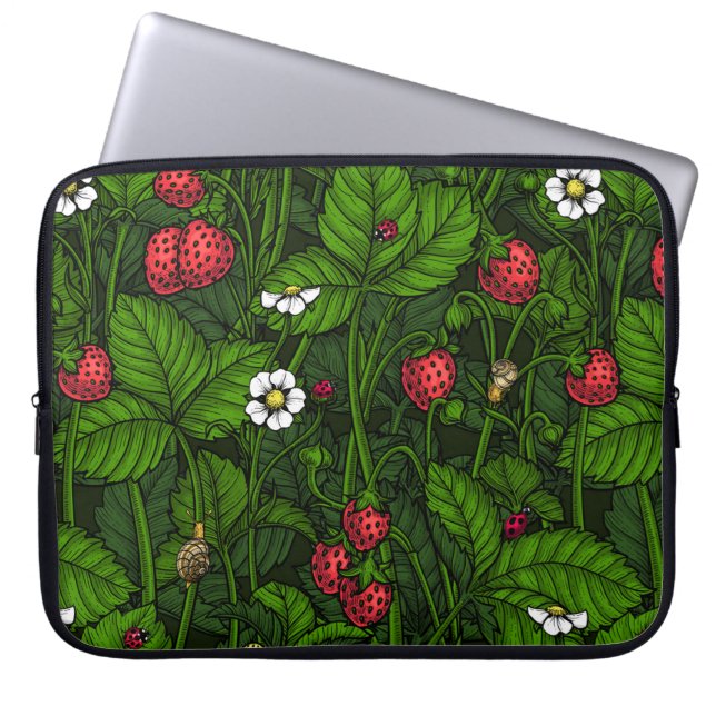 Wild strawberries laptop sleeve (Front)