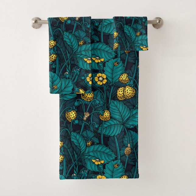 Wild strawberries, yellow and blue bath towel set (Insitu)