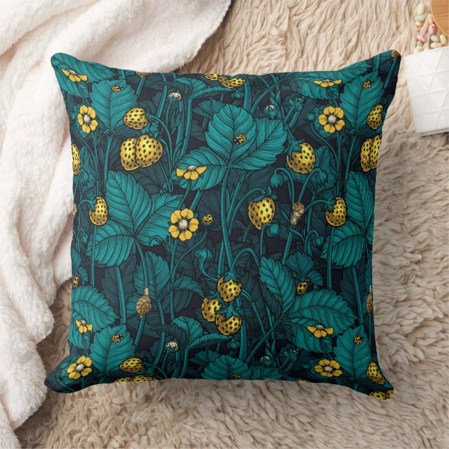 Wild strawberries, yellow and blue cushion (Blanket)