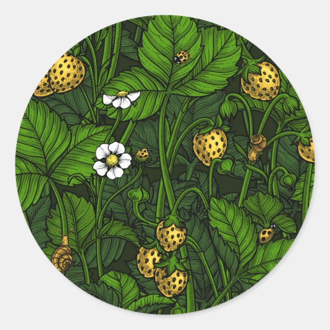 Wild strawberries, yellow and green classic round sticker (Front)