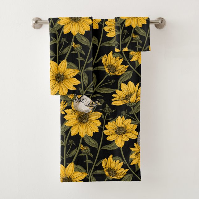 Wild sunflowers and goldcrest birds/ yellow and gr bath towel set (Insitu)