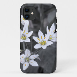 Wildflower Cluster Macro Photo BW/Colour CC/ID Cas iPhone 11 Case