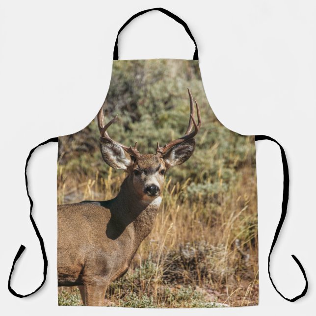 WILDLIFE PHOTOGRAPHY OF BROWN BUCK APRON (Front)