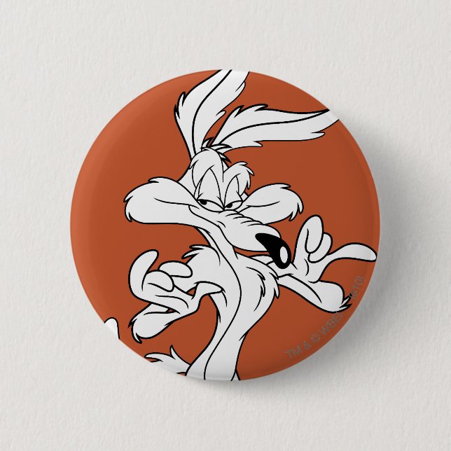 WILE E. COYOTE™ Looking Pleased 6 Cm Round Badge (Front)