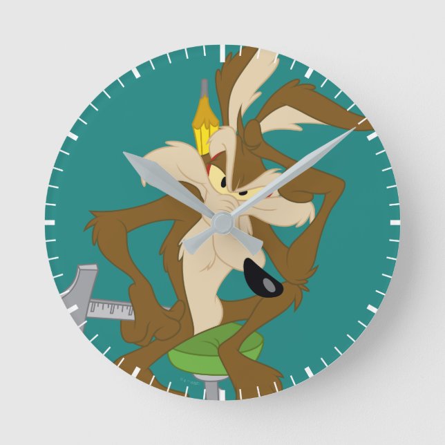 WILE E. COYOTE™ Planning Round Clock (Front)