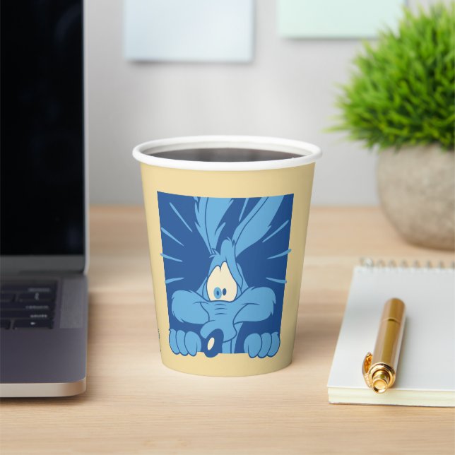 WILE E. COYOTE™ Shocked Expression Paper Cups (Insitu)