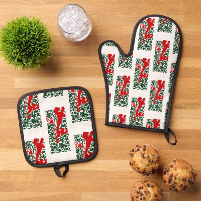 Will Bradley Heraldic Lion Oven Mitt & Pot Holder Set (Top Down)