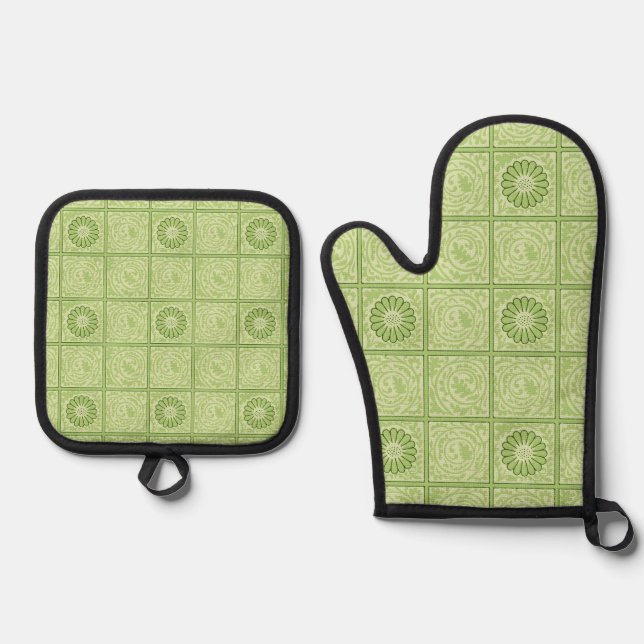 William Morris Diaper Green Tile Pattern Oven Mitt & Pot Holder Set (Front)