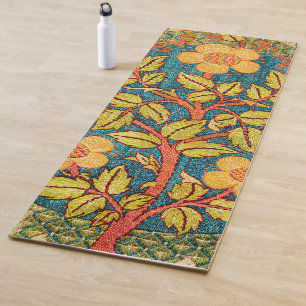William Morris Rose Wreath: Classic Arts & Crafts  Yoga Mat