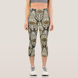 William Morris Vintage Floral Pattern Classic Capri Leggings