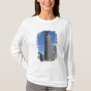 Willis Tower (previously the Sears Tower) looms T-Shirt