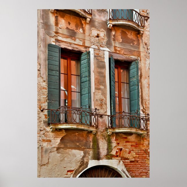 Window In Building Of Venice Poster (Front)
