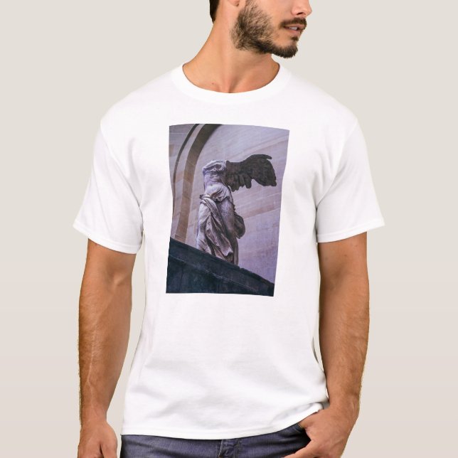 Winged Victory Of Samothrace, Louvre, Paris T-Shirt (Front)