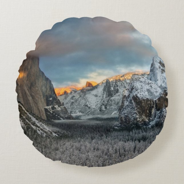 Winter's Mark Round Cushion (Front)