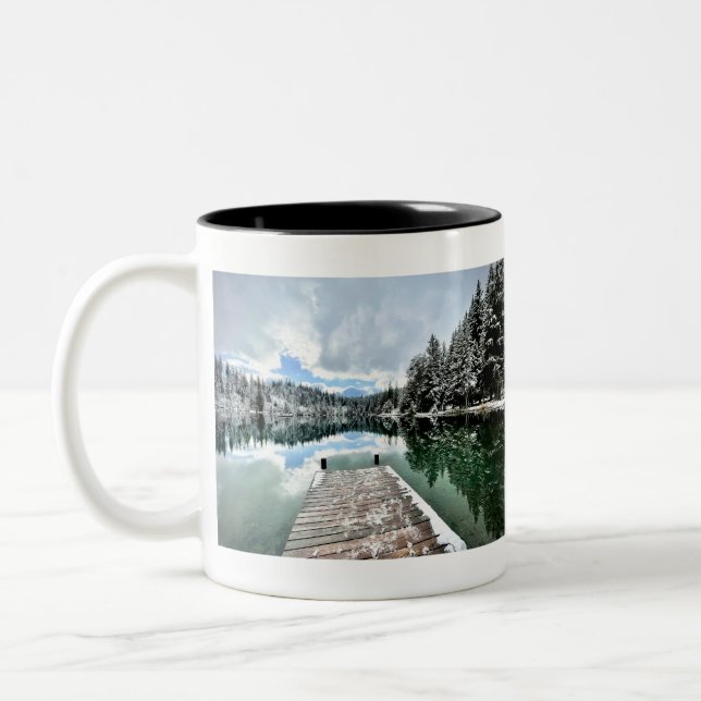 Wintertag am Crestasee Two-Tone Coffee Mug (Left)