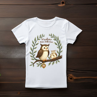 "Wise Owl Grandma – Family Wisdom Art" T-Shirt
