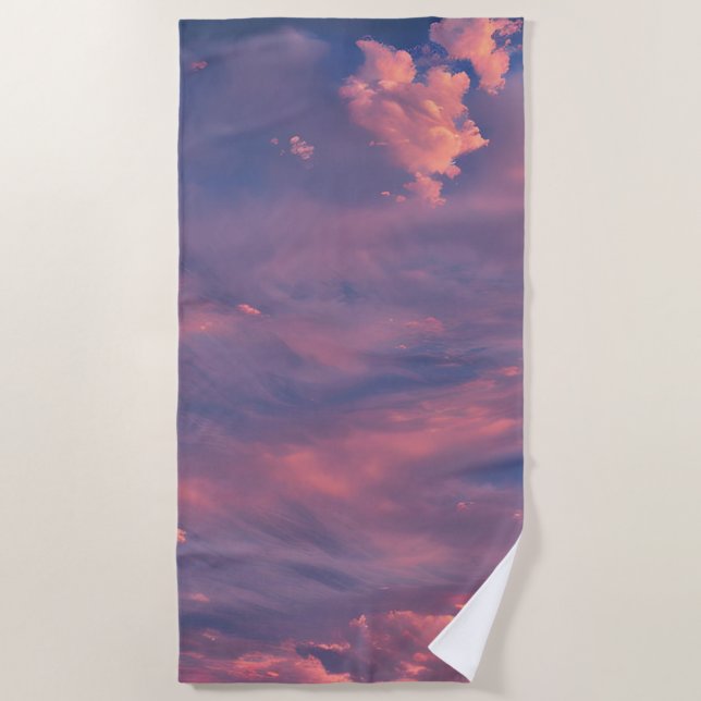 Wispy clouds beach towel (Front)