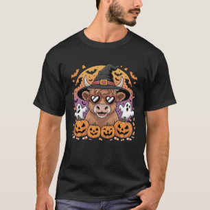 Witchy Highland Cow Halloween Candy Pumpkin Ghosts T-Shirt