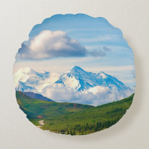 With its huge mountains and surrounded by a wonder round cushion