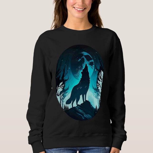 Wolf Howling at Moon on a Cold Night Amazing Natur Sweatshirt (Front)