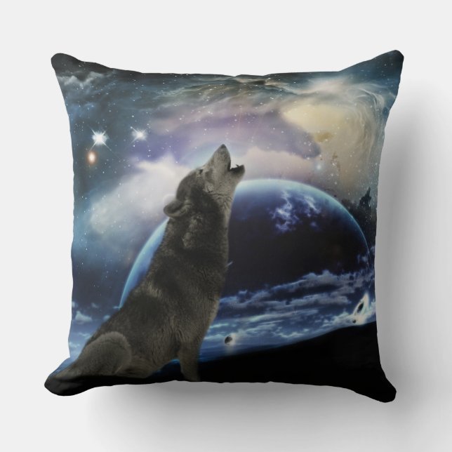 Wolf howling at the moon cushion (Front)