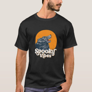 Wolf Howling At The Moon Spooky Vibes Vintage Hall T-Shirt
