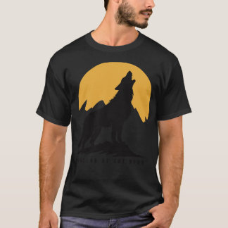 Wolf Howling at the moon T-Shirt