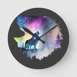 Wolf Howling at the Northern Lights Round Clock
