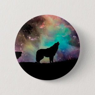 Wolf howling at the universe 6 cm round badge