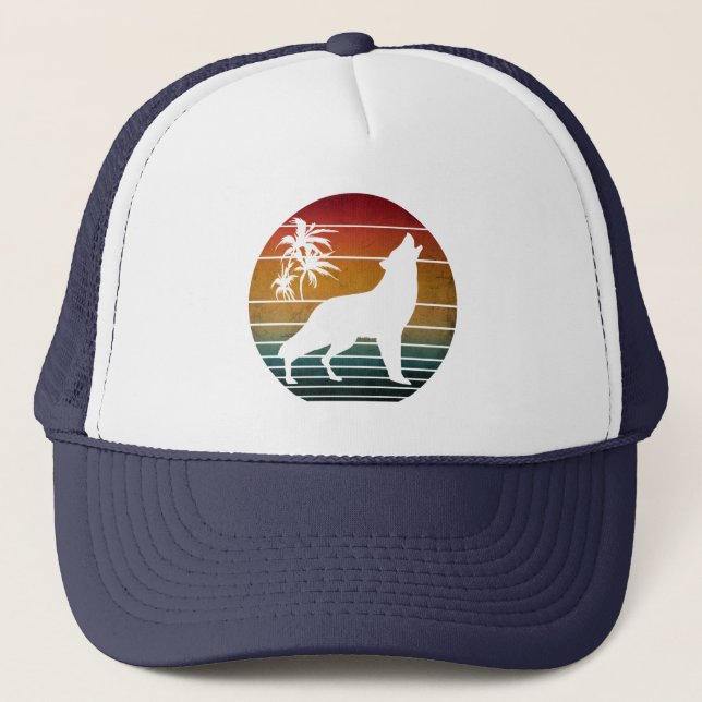 wolf howling vintage  trucker hat (Front)