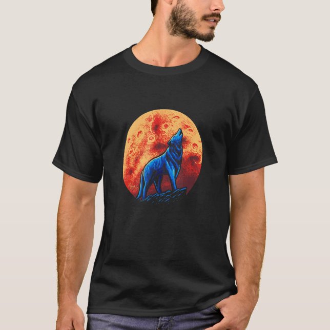 Wolf On Rock Projection Howls The Moon On  Motif P T-Shirt (Front)