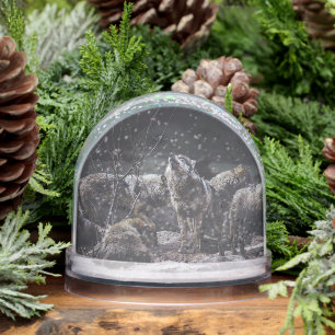 Wolf Pack Snowglobe