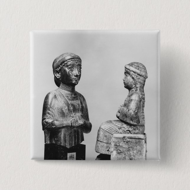 Woman with the shawl 15 cm square badge (Front)