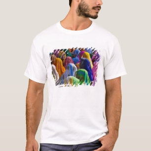 Women in colourful saris gather together T-Shirt