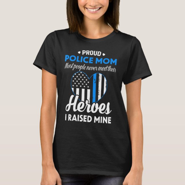 Women Police Mum Blue Line Flag Heart Proud Mum Mo T-Shirt (Front)