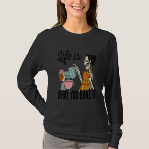Women Woman Baking Baker Hobby Food Cakes Cupcake T-Shirt