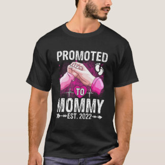 Womens 1St Time Mum EST 2022 New First Mummy Mothe T-Shirt