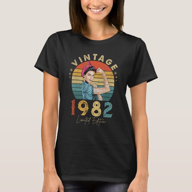 Womens 40 Year Old Awesome Since 1982 40th Birthda T-Shirt (Front)