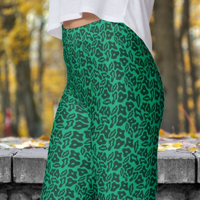 Womens Black and Green Pattern Yoga Leggings (Trendy Black and Forest Green Pattern Leggings)