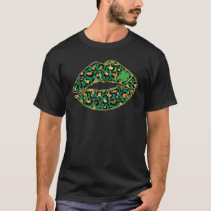 Womens Cool Green Leopard Lips Kiss Me St Patricks T-Shirt