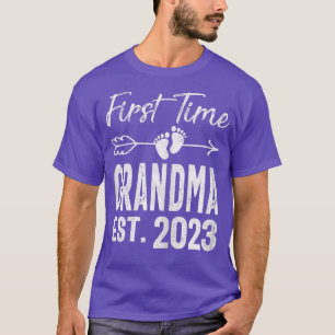 Womens First time Grandma 2023 Mothers Day Soon to T-Shirt
