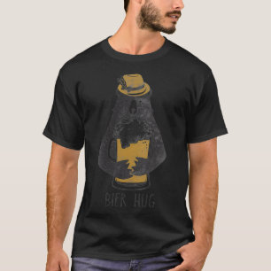 Womens Funny Oktoberfest design Bier Beer Bear Hug T-Shirt
