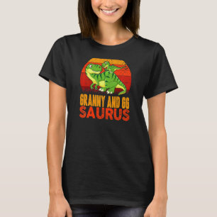 Womens Granny And Ggsaurus Rex Dinosaur Mothers Da T-Shirt